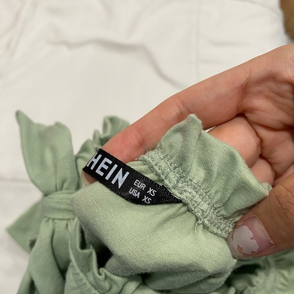 green top - Picture 4 of 4